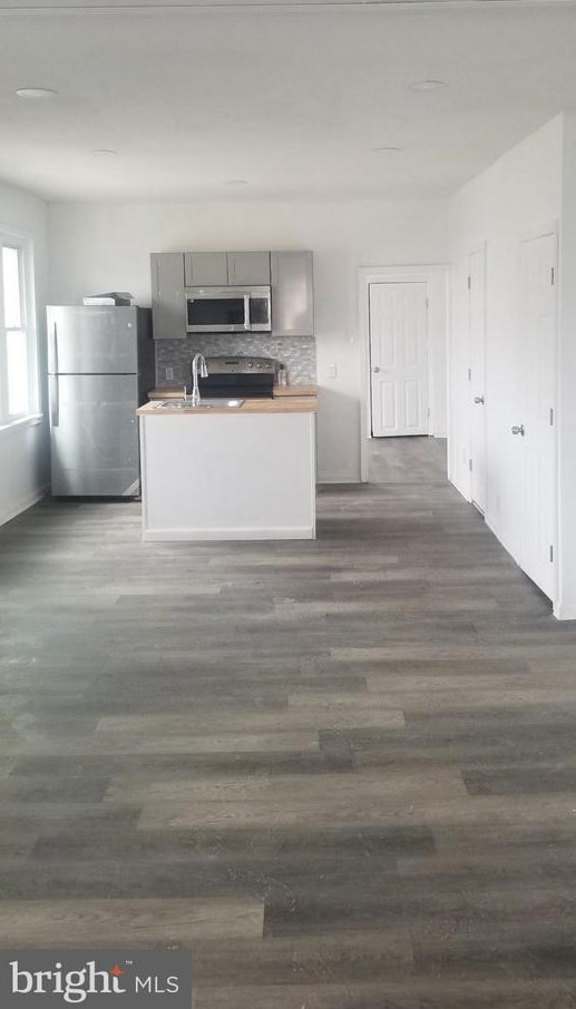 5800 Stockton Rd, Philadelphia PA  19138-1902 exterior