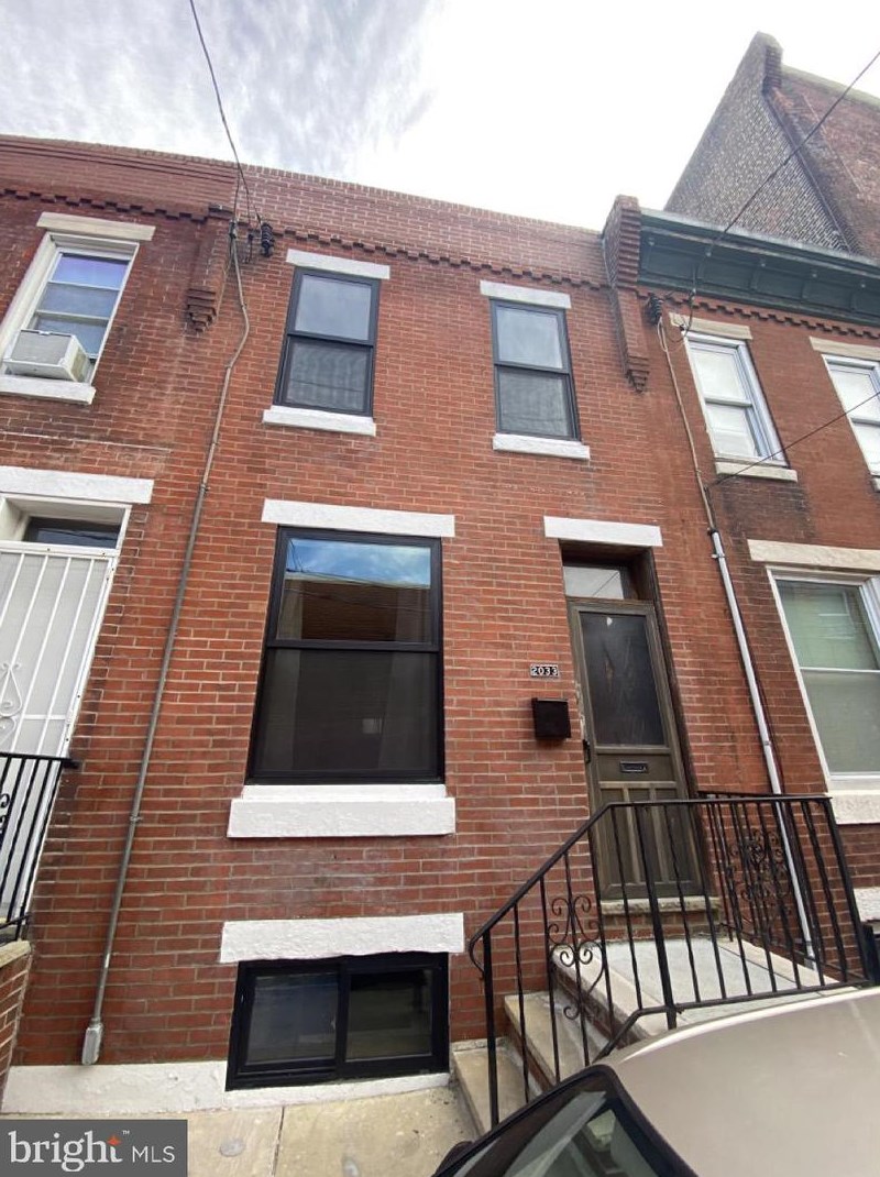 2033 S Watts St, Philadelphia, PA 19148