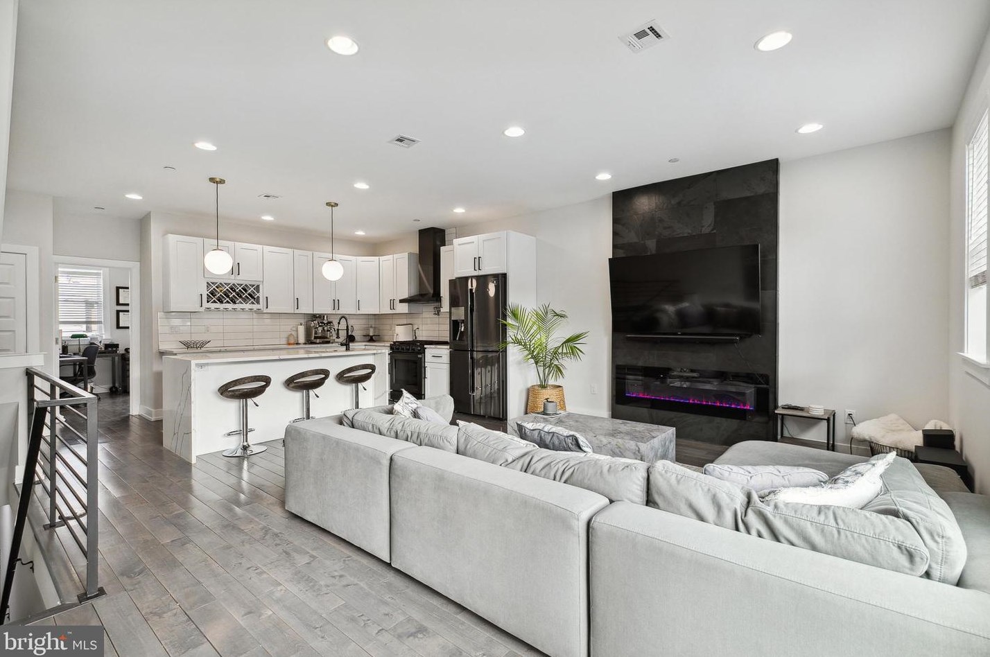 2813 Tilton St, Philadelphia, PA 19134