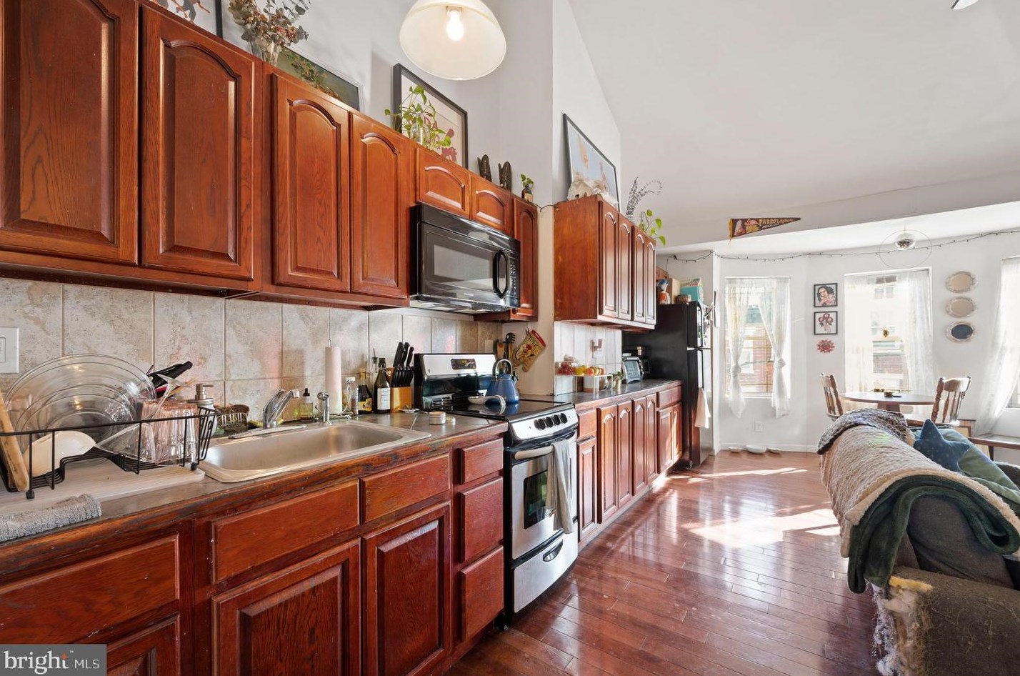 1202 N 4th St #3rd Fl, Philadelphia, PA 19122
