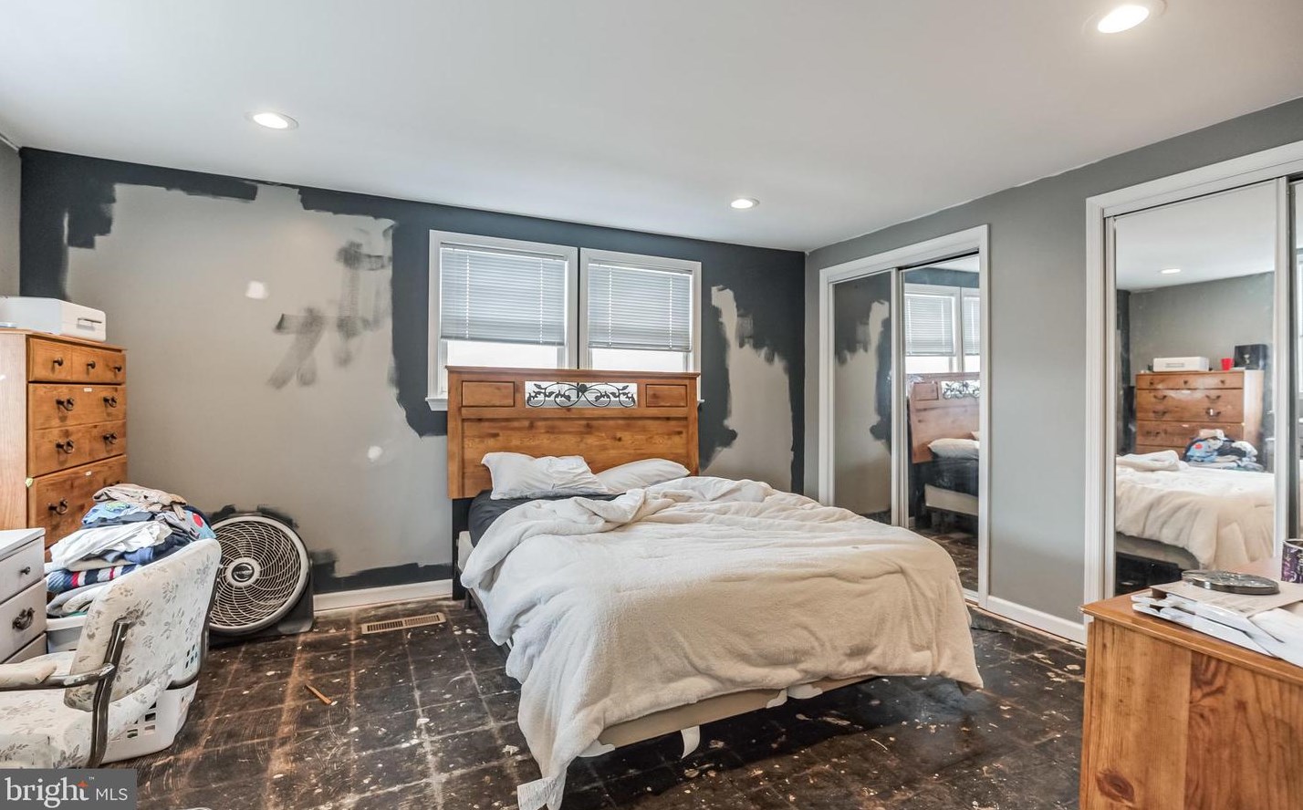 4219 Whiting Rd, Philadelphia PA  19154-2808 exterior