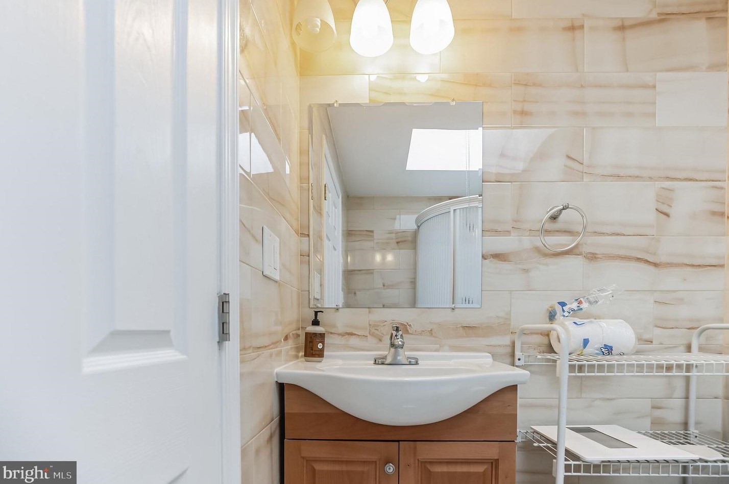 4219 Whiting Rd, Philadelphia PA  19154-2808 exterior