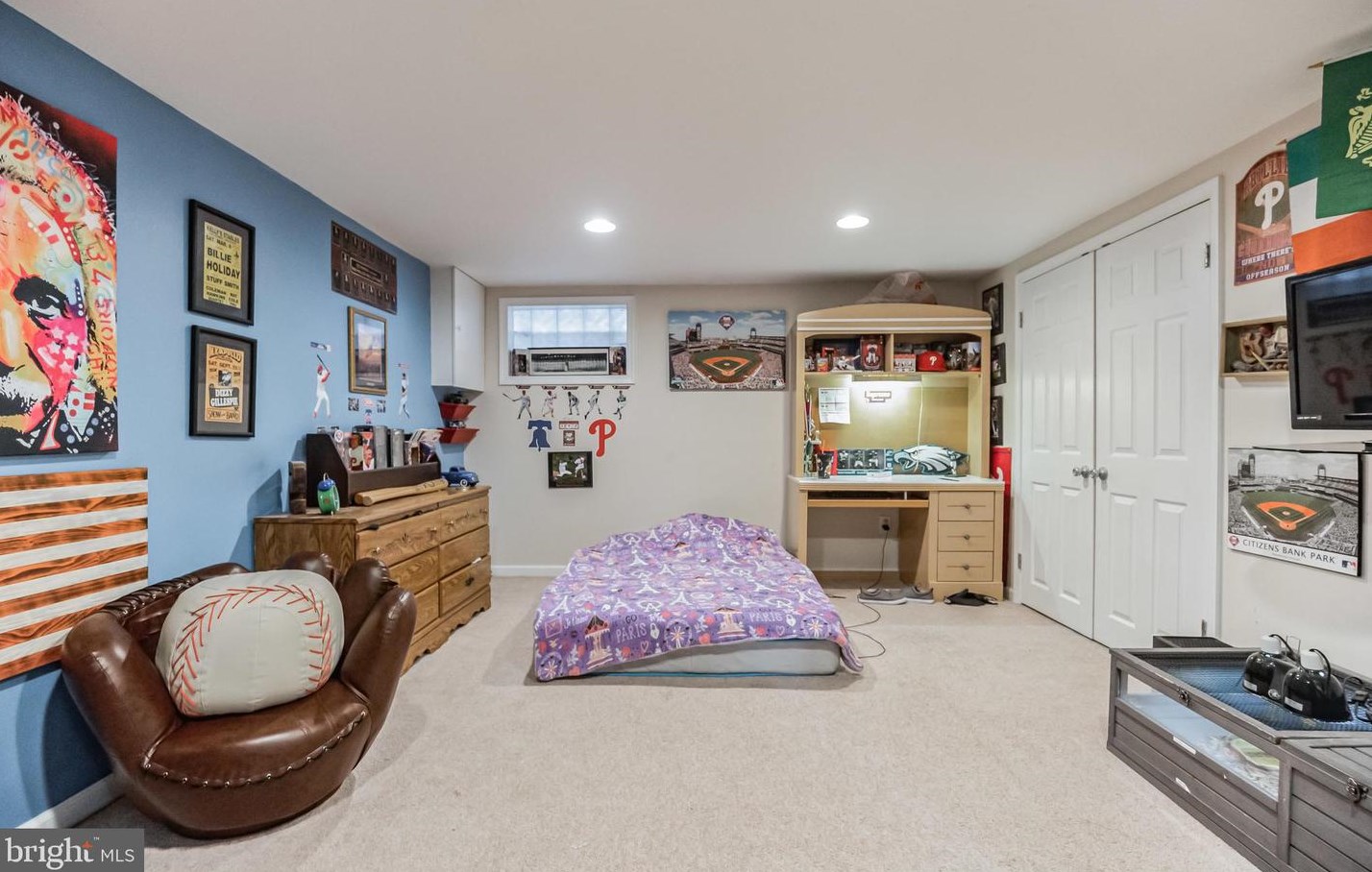 4219 Whiting Rd, Philadelphia PA  19154-2808 exterior