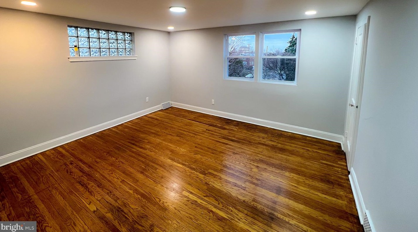 7701 Gilbert St #2, Philadelphia, PA 19150