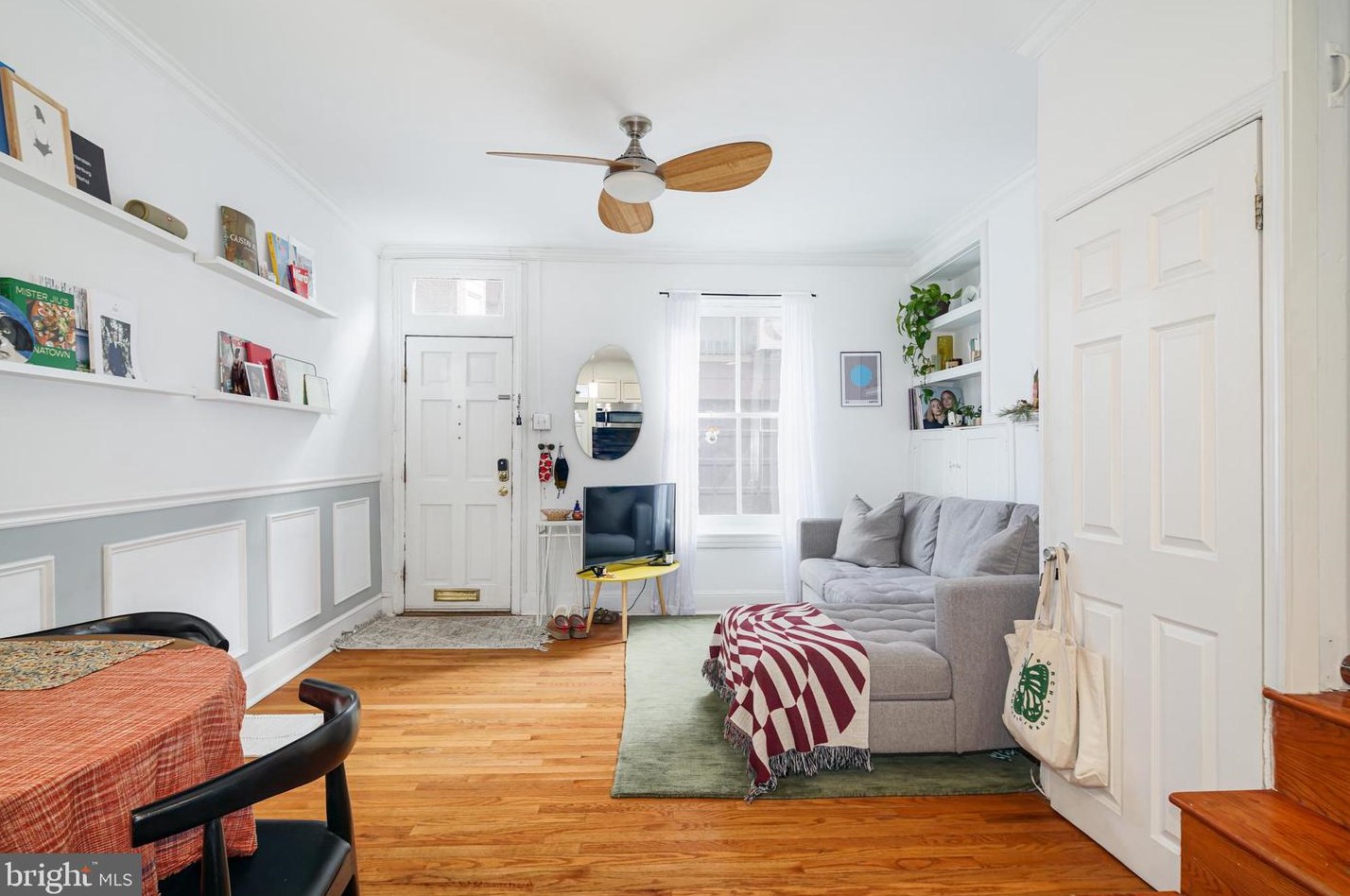 300 Fawn St, Philadelphia, PA 19107-5981