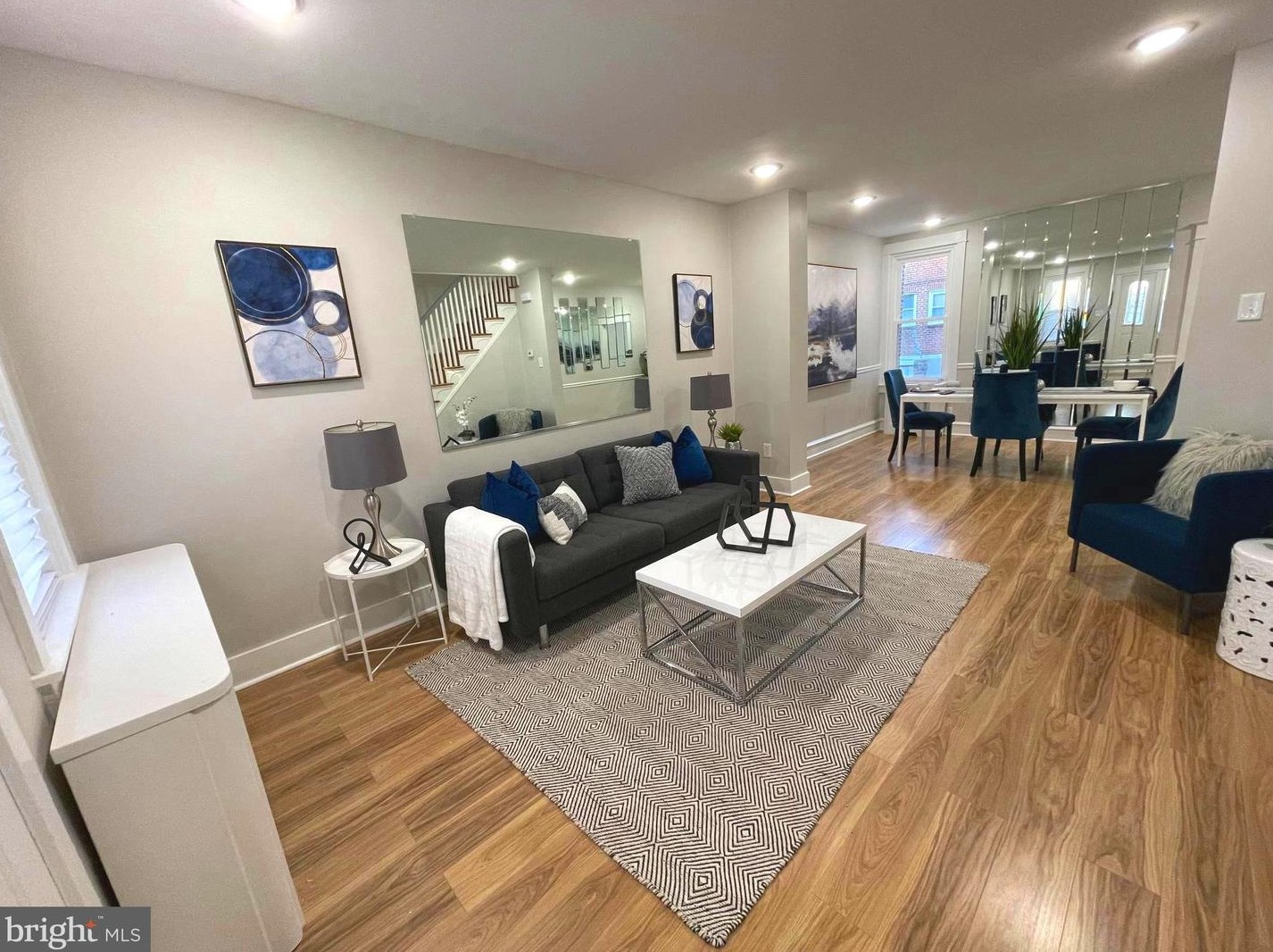 927 Sanger St, Philadelphia, PA 19124-1033