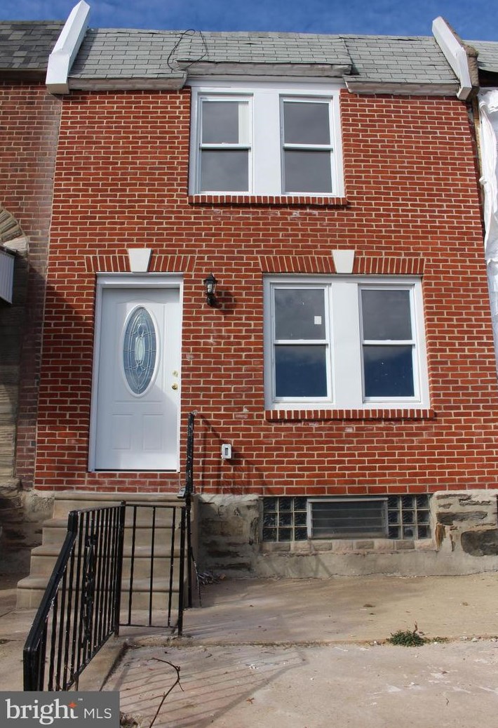 6328 Algard St, Philadelphia, PA 19135-3106