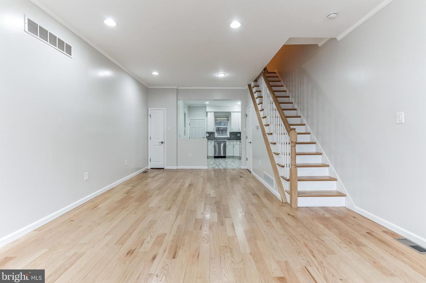 1106 7th St, Philadelphia PA  19147-4807 exterior