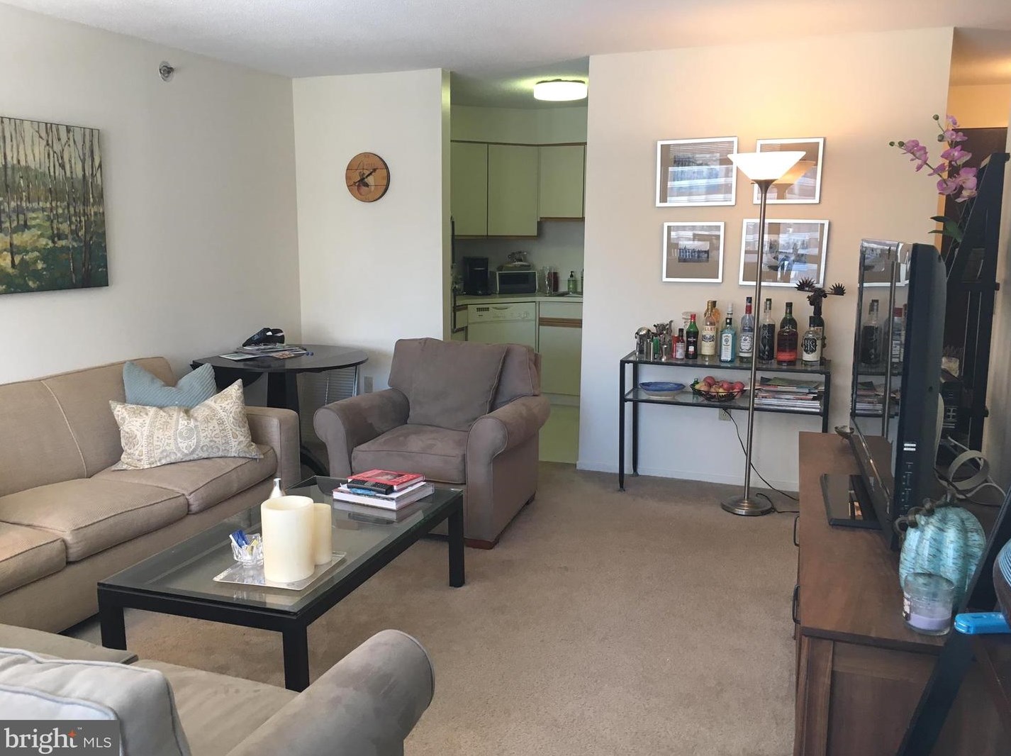2018 Walnut St #16c, Philadelphia, PA 19103