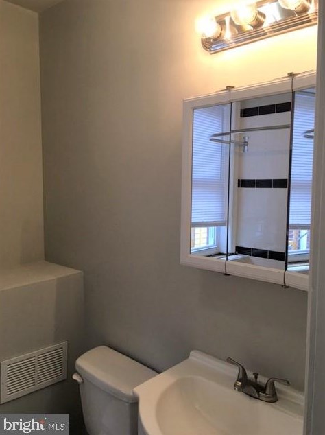5207 Hazel Ave, Philadelphia, PA 19143
