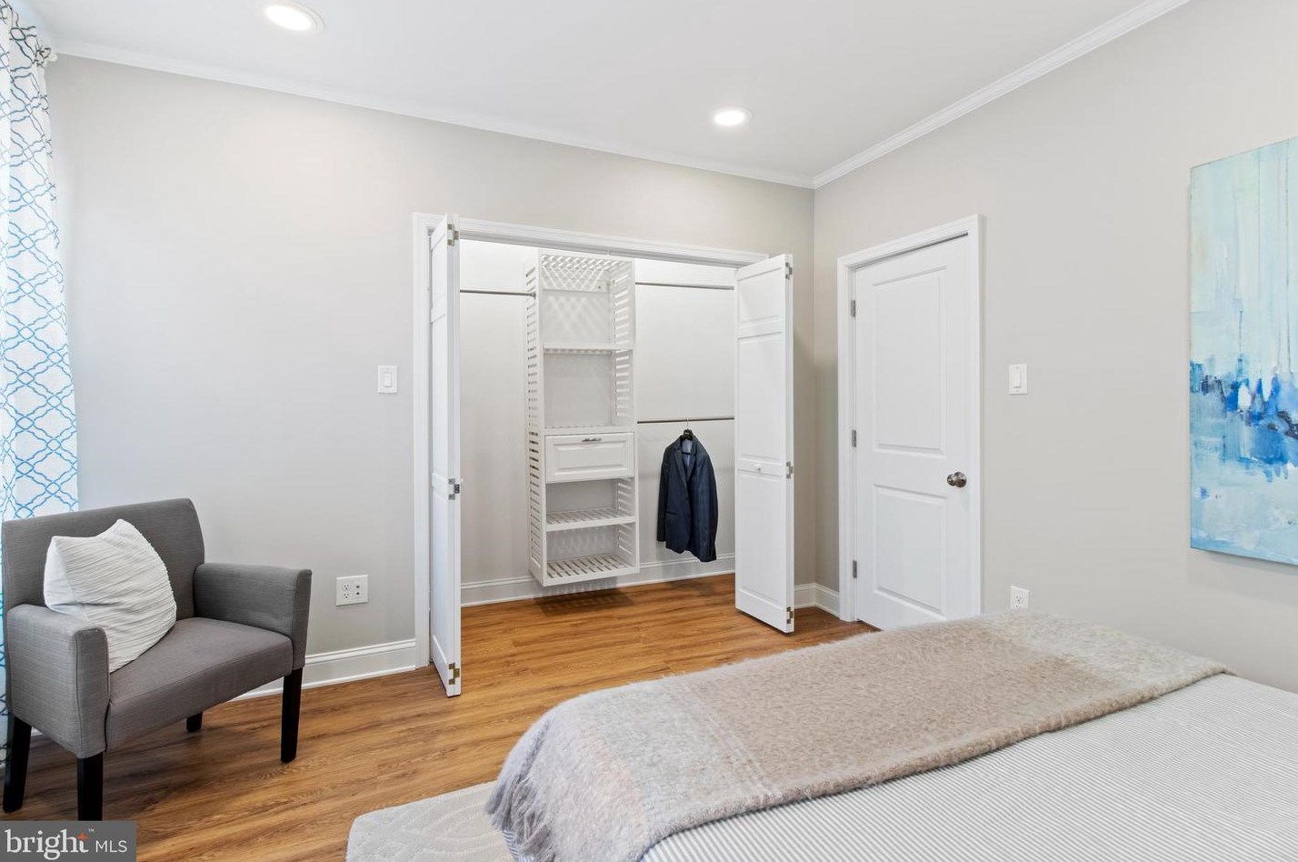 3812 Lauriston St, Philadelphia PA  19128-5106 exterior