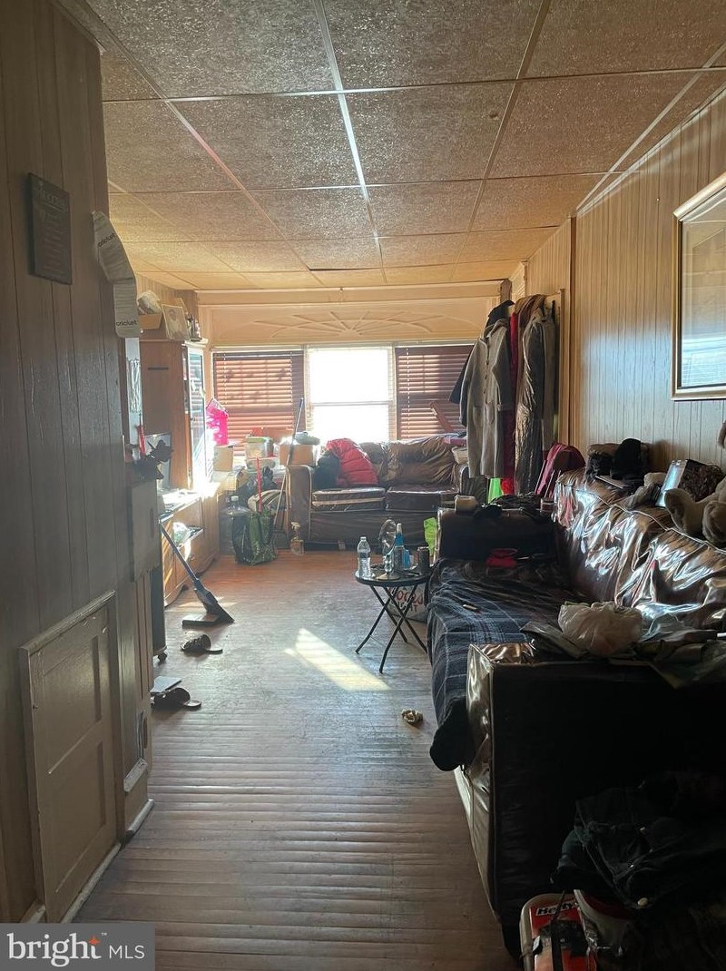 1825 72nd Ave, Philadelphia, PA 19126-1512