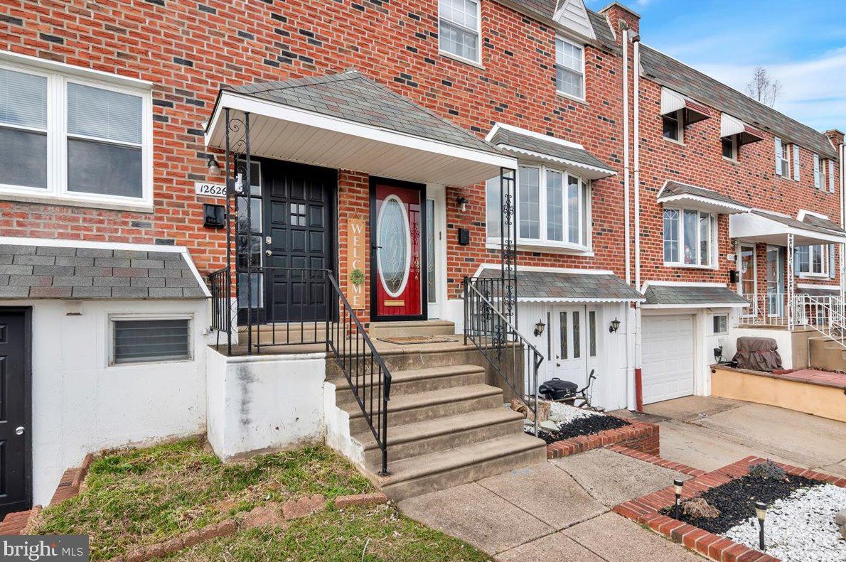 12626 Ramer Rd, Philadelphia, PA 19154-1422