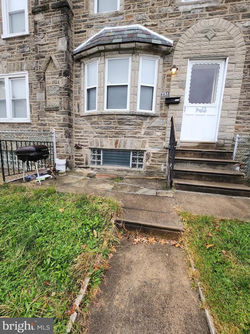6638 Kindred St, Philadelphia, PA 19149-2201