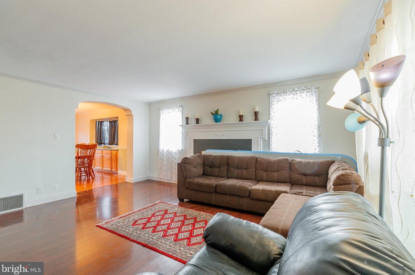 6501 Walker St, Philadelphia, PA 19135-2610