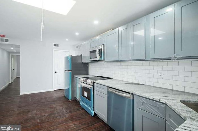 2317 Gaul St, Philadelphia, PA 19125