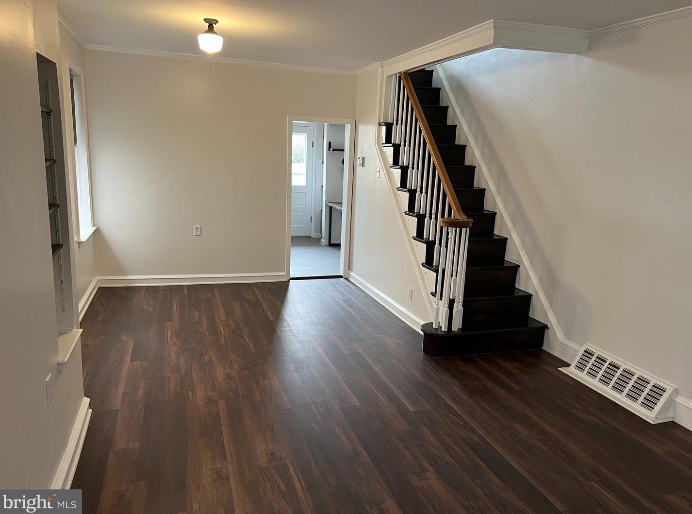 30 Abington Ave, Philadelphia PA  19118-3410 exterior