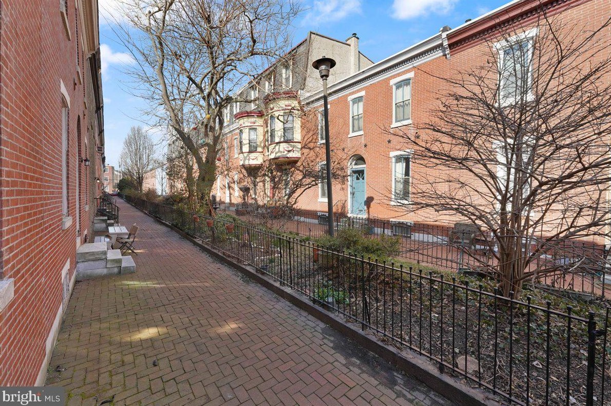 2308 Madison Sq, Philadelphia, PA 19146
