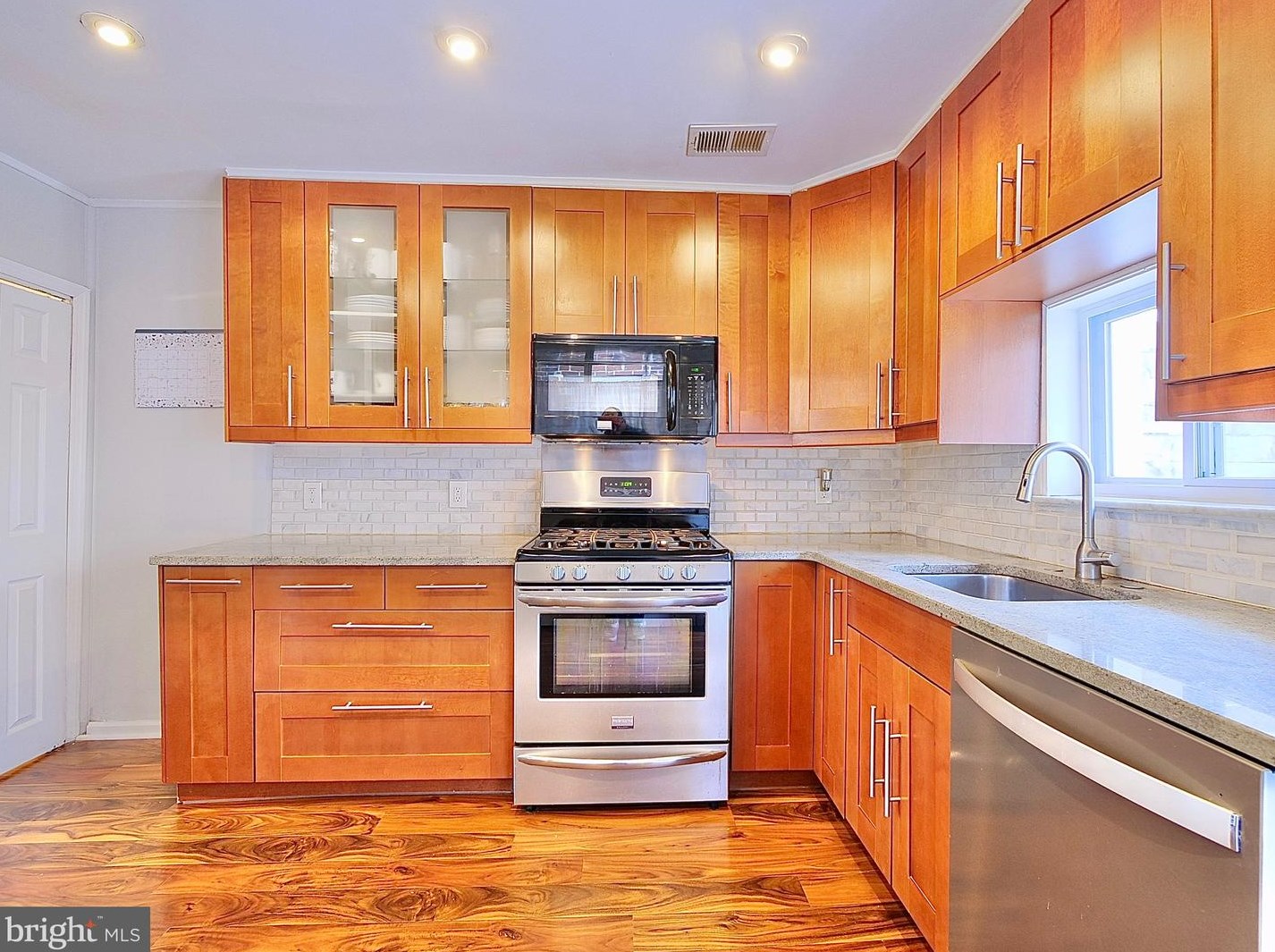 1944 Galloway St, Philadelphia PA  19148-2626 exterior