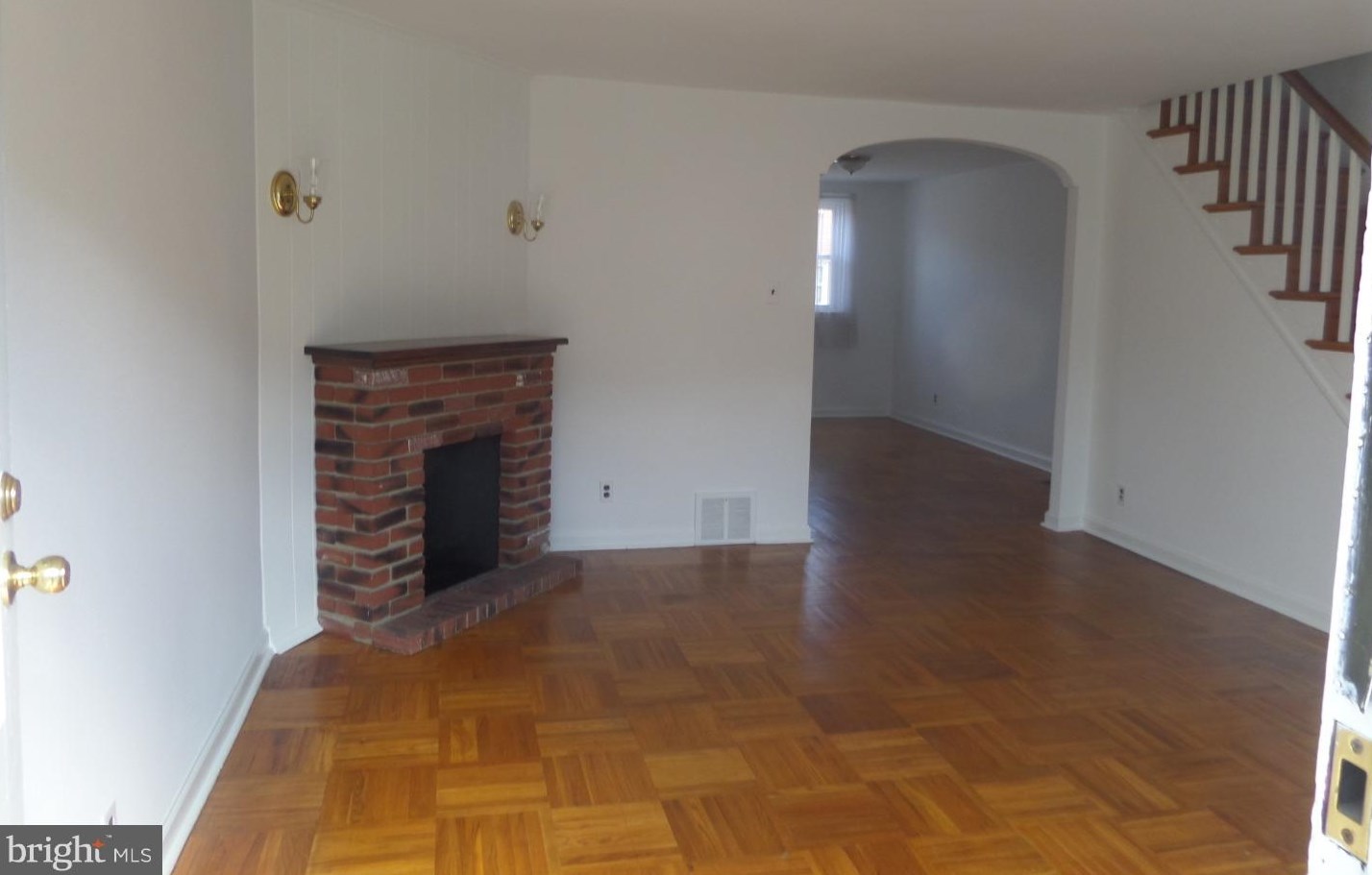 211 Stevens St, Philadelphia, PA 19111