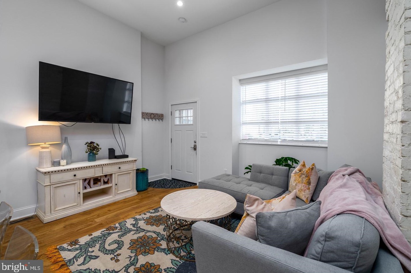 1600 S 4th St #1, Philadelphia, PA 19148