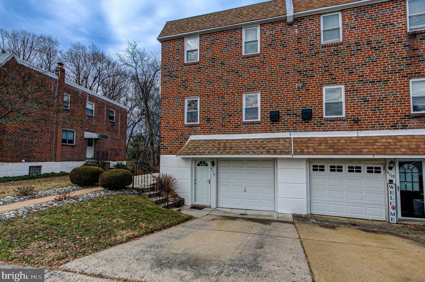 9116 Springview Rd, Philadelphia, PA 19115-2816
