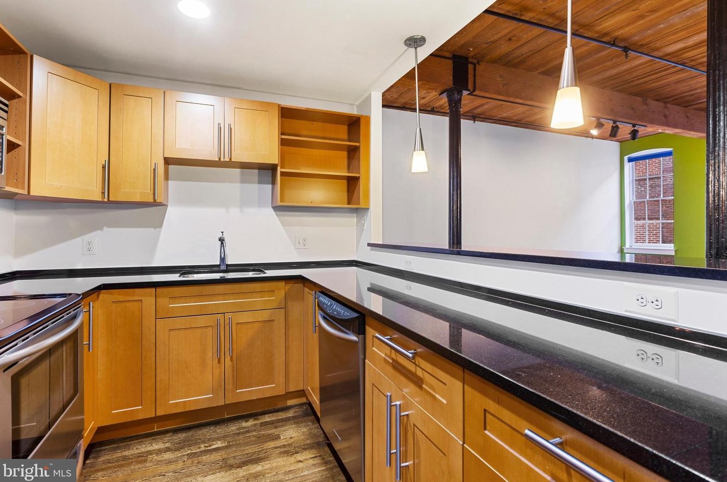 209 Cuthbert St Apt 202, Philadelphia, PA 19106