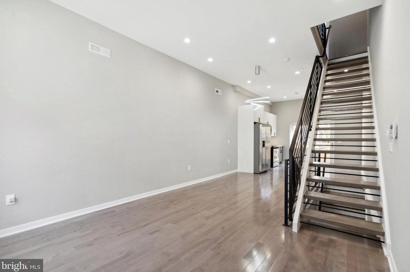 2135 N Fairhill St, Philadelphia, PA 19122