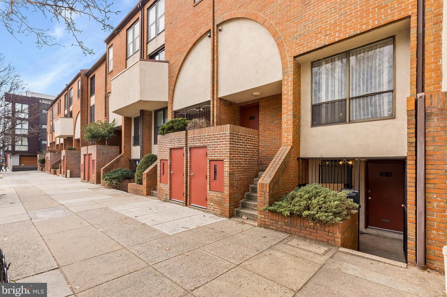 228 N 22nd St #a, Philadelphia, PA 19103