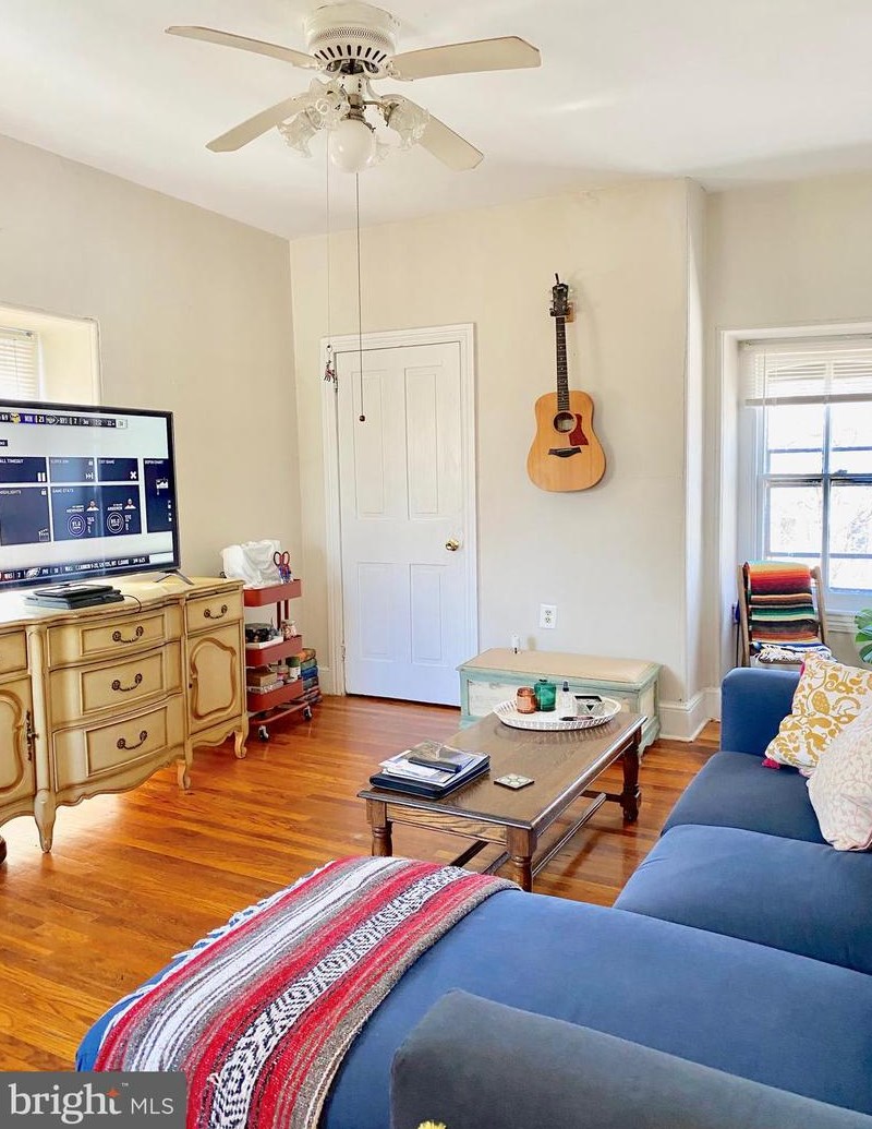 239 W Rittenhouse St Apt 3, Philadelphia, PA 19144