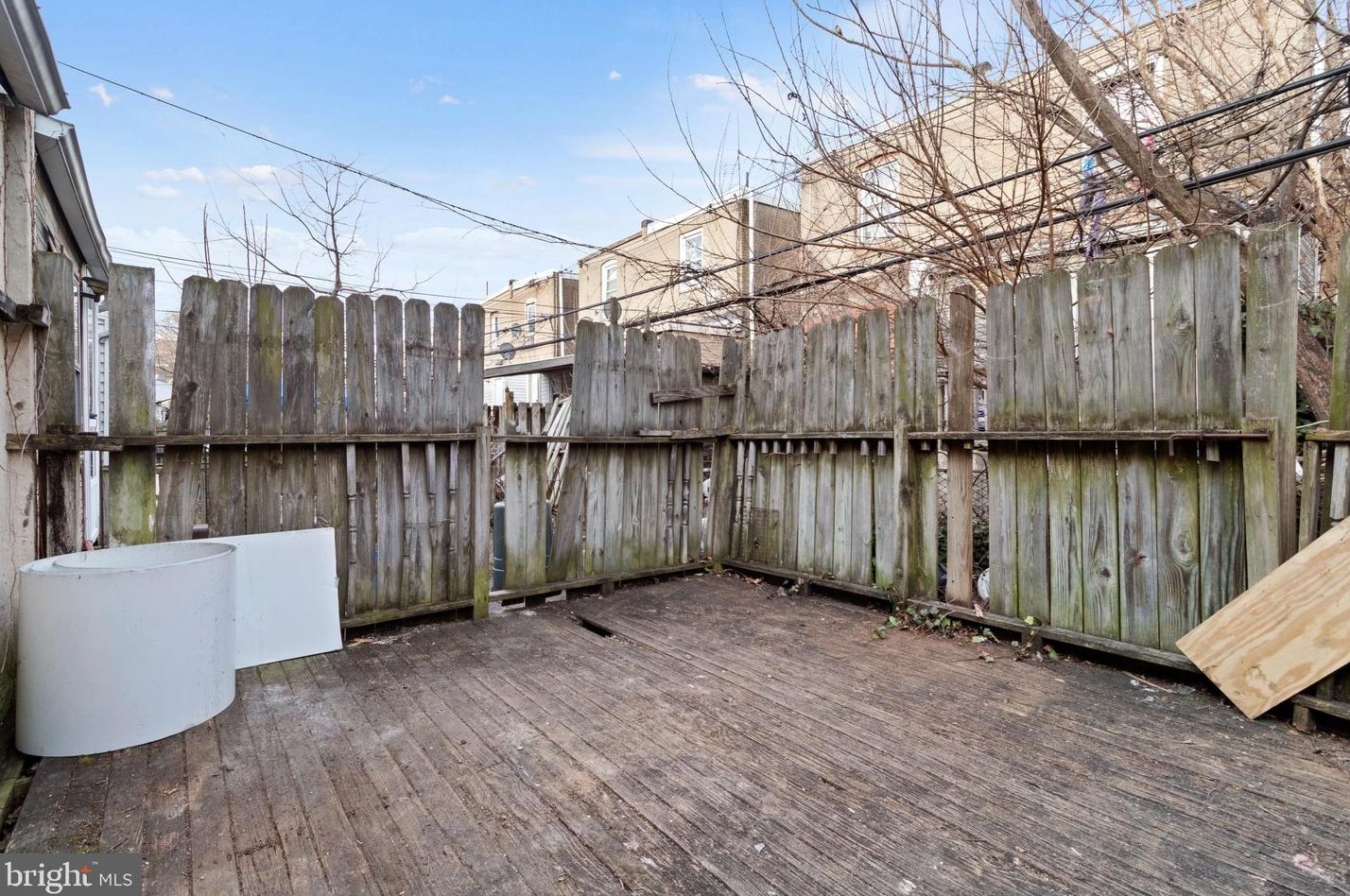 6513 Allman St, Philadelphia PA  19142-1923 exterior