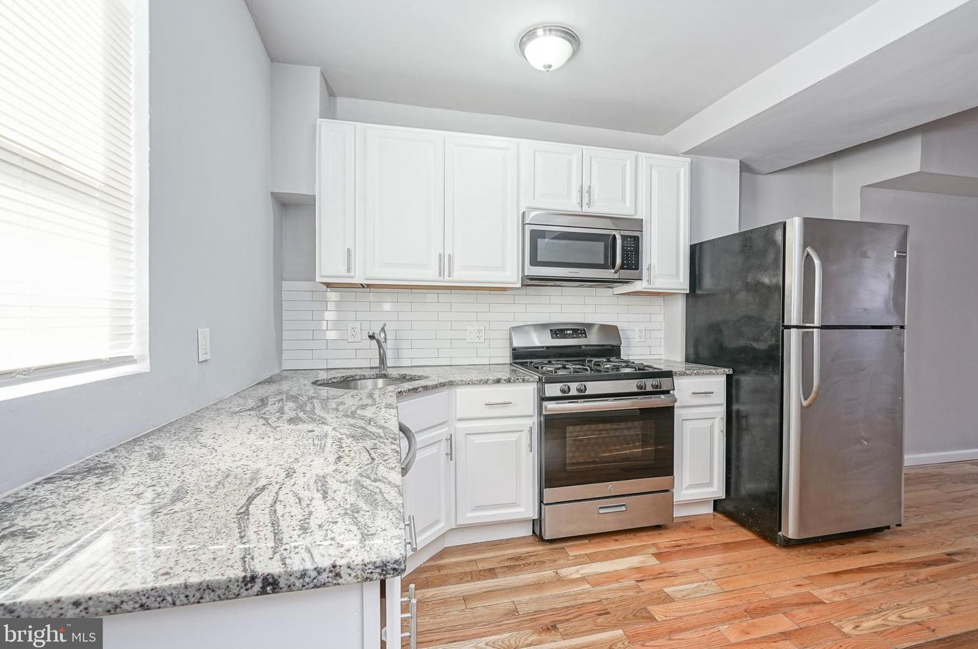 2720 Latona St, Philadelphia, PA 19146-3717