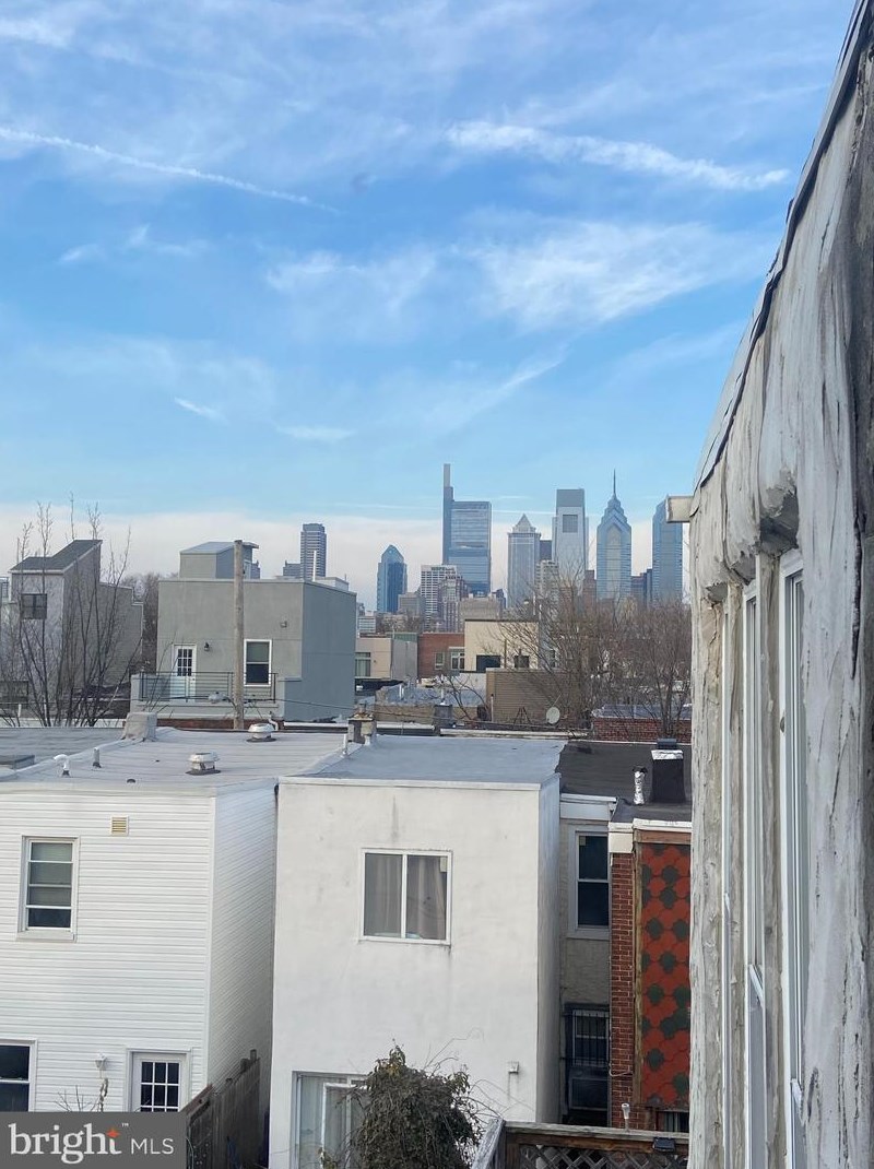 1627 Wharton St, Philadelphia, PA 19146-3036