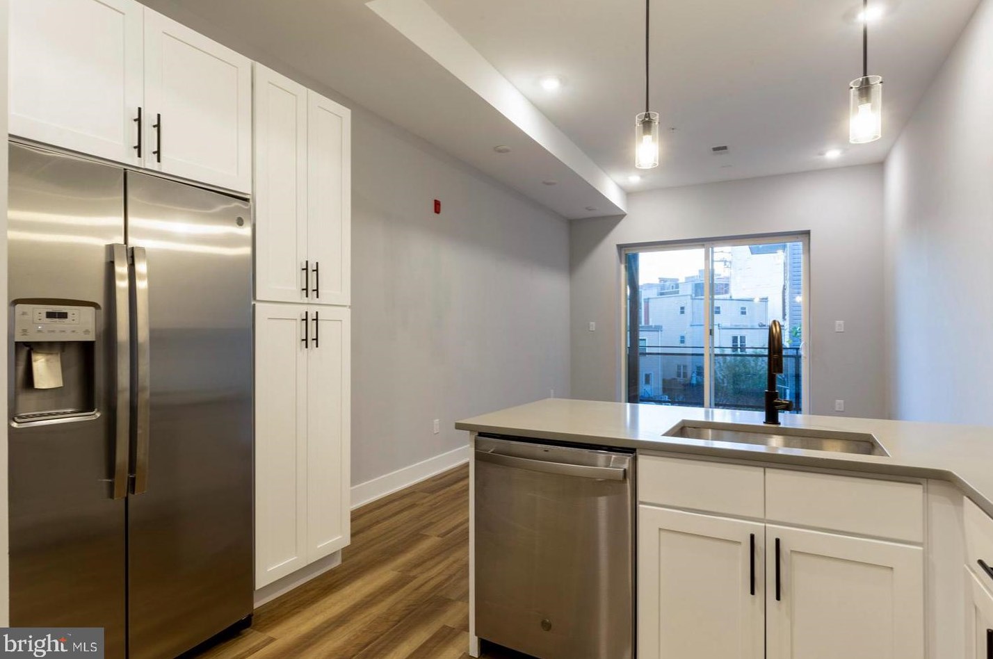 910 N 17th St #2, Philadelphia, PA 19130