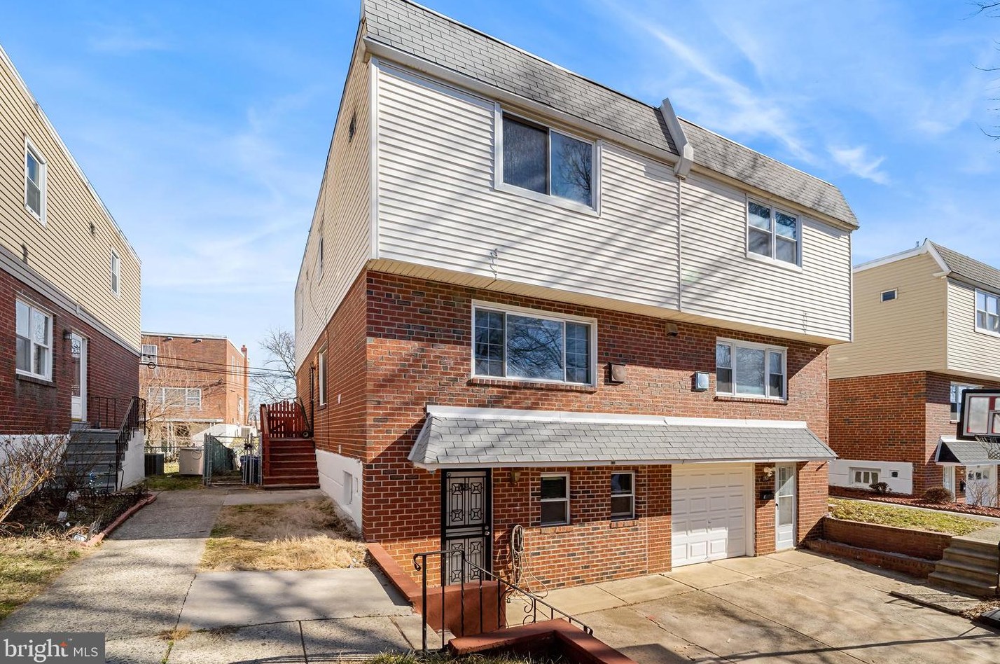 633 Parlin St, Philadelphia, PA 19116-3623