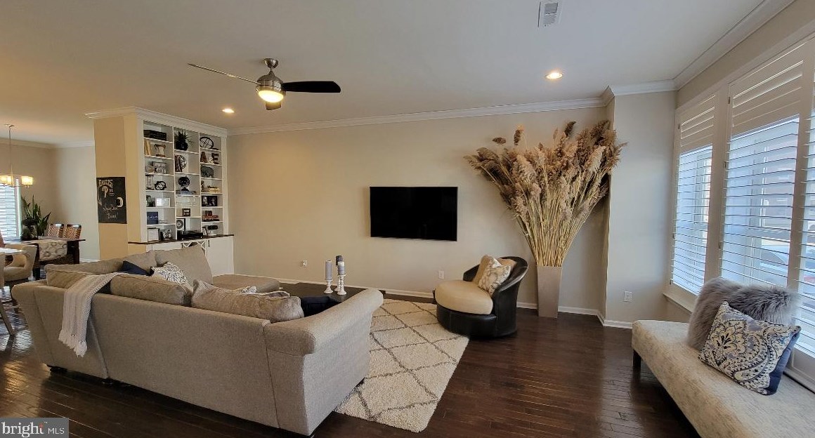 3319 Pietro Way, Philadelphia, PA 19145-5541