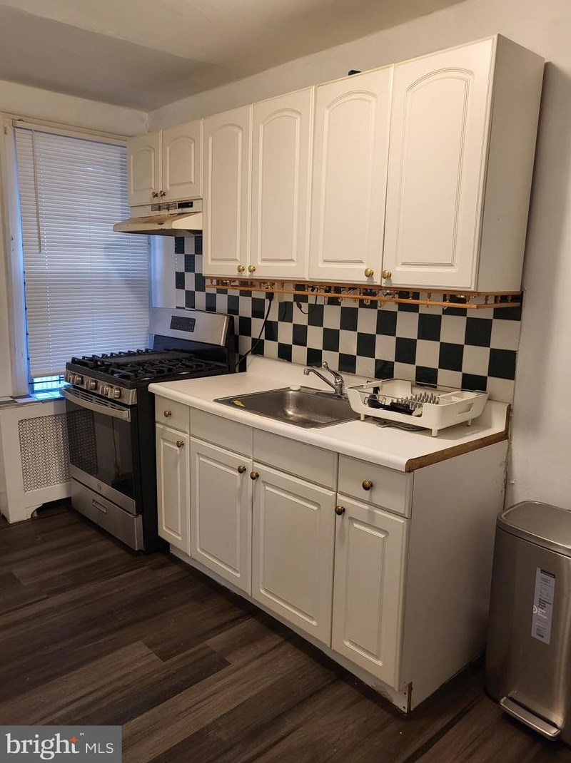 6232 Gratz St, Philadelphia PA  19141-1422 exterior