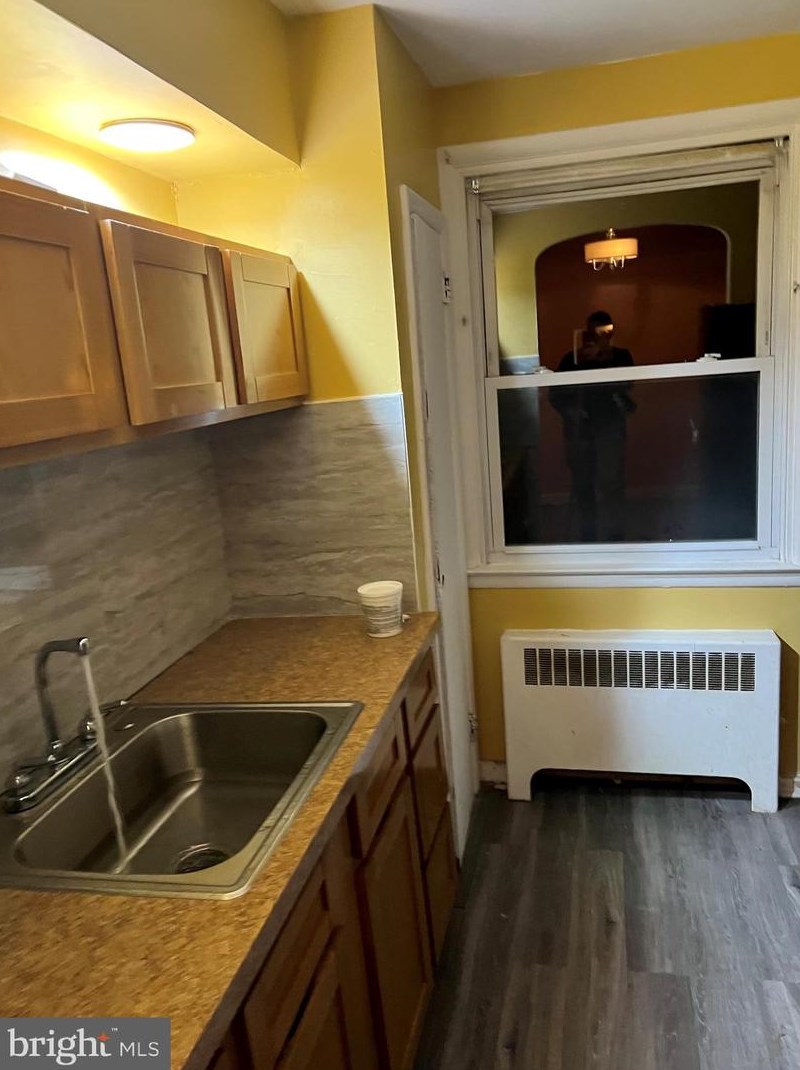 936 Brighton St, Philadelphia PA  19111-4129 exterior