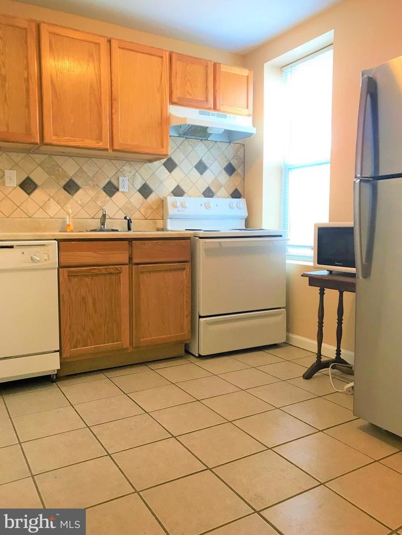 2134 N 8th St #2, Philadelphia, PA 19122