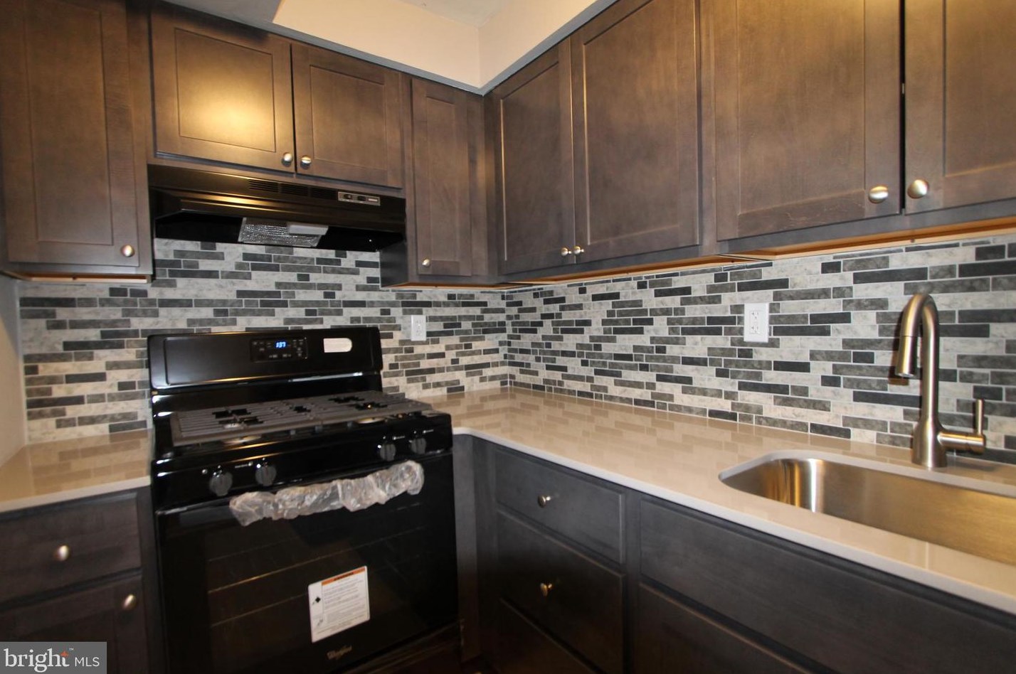 700 W Walnut Ln #1, Philadelphia, PA 19144