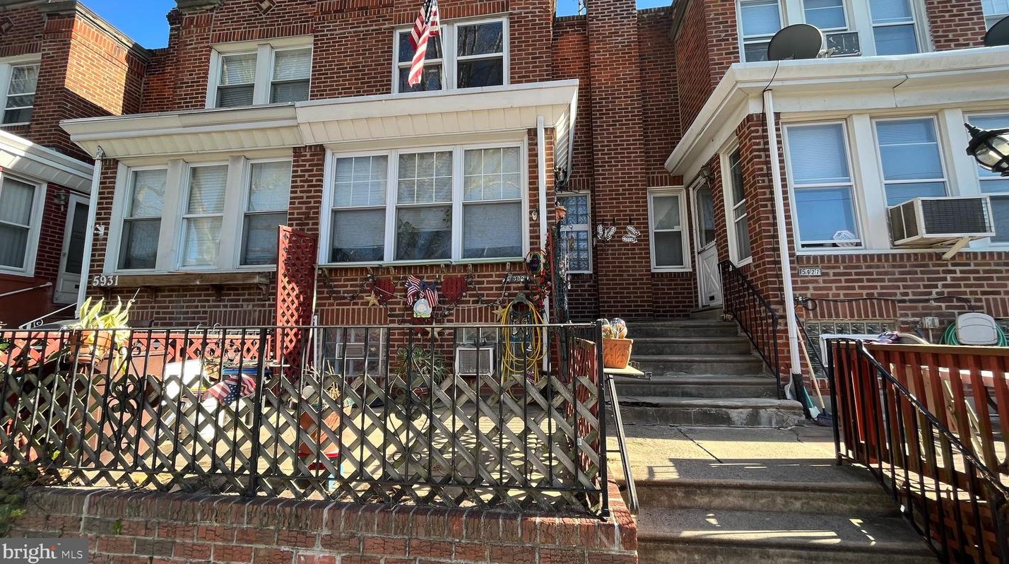 5929 Bingham St, Philadelphia, PA 19120-1203