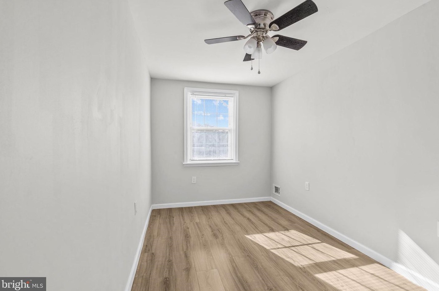 3631 Thompson St, Philadelphia PA  19134-5511 exterior