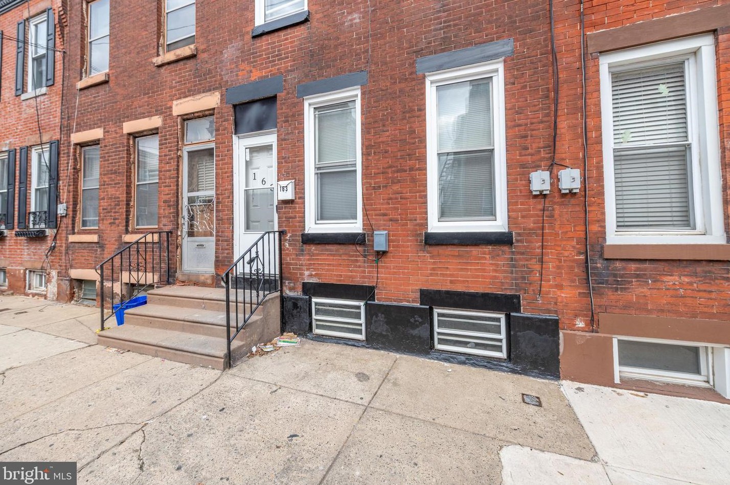 163 Wilt St, Philadelphia PA  19122-2430 exterior