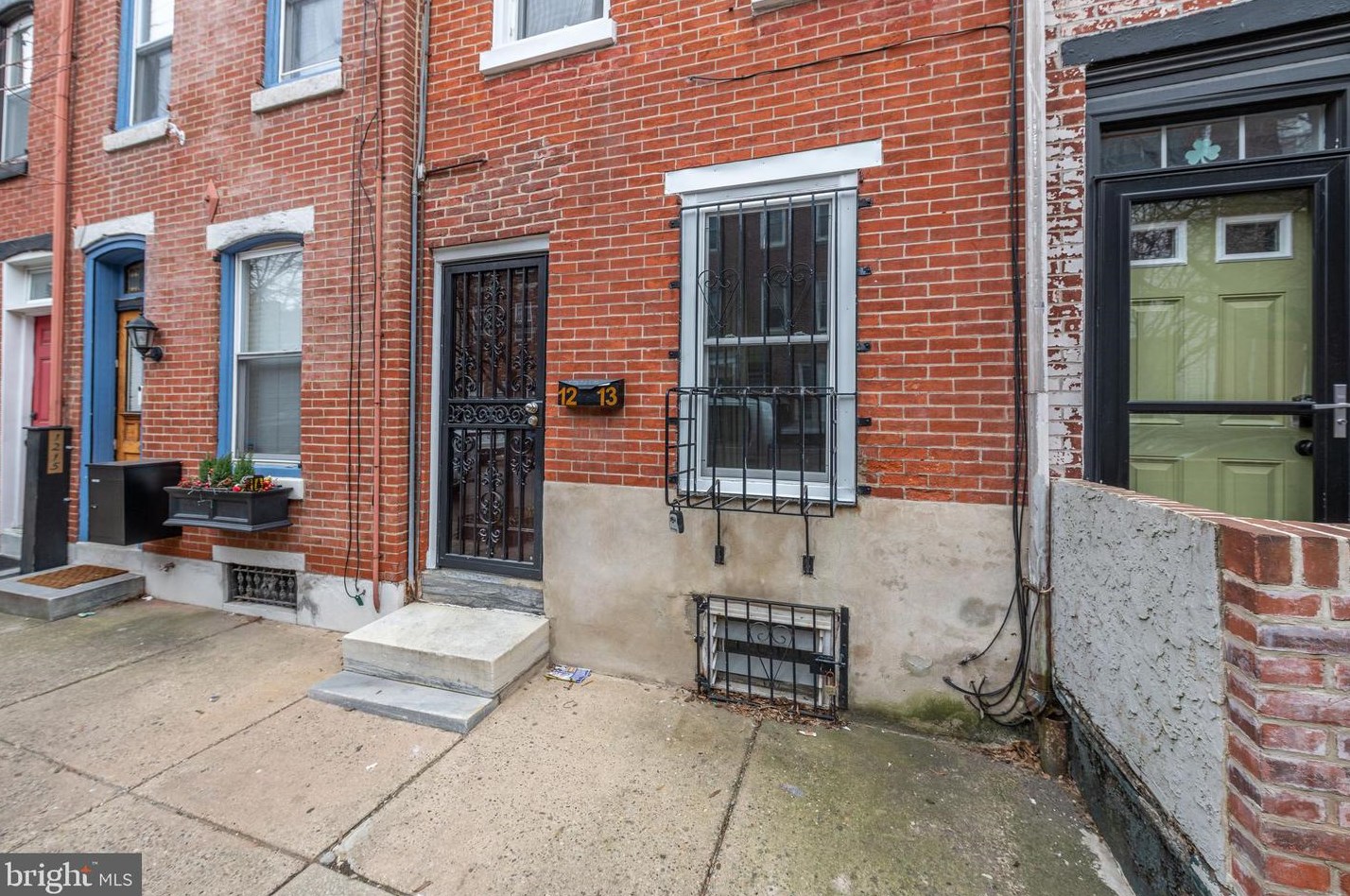 1213 Howard St, Philadelphia PA  19122-4612 exterior