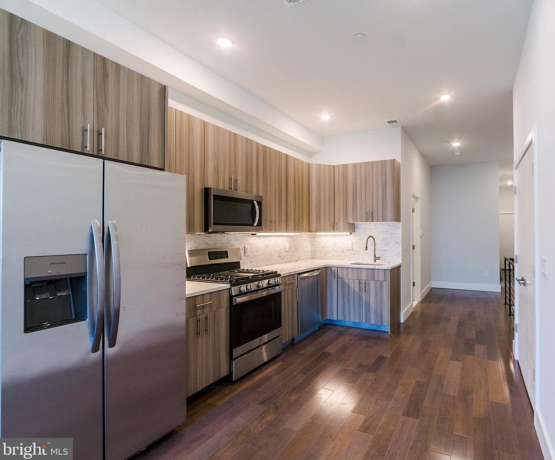 1221 N 15th St #unit A, Philadelphia, PA 19121