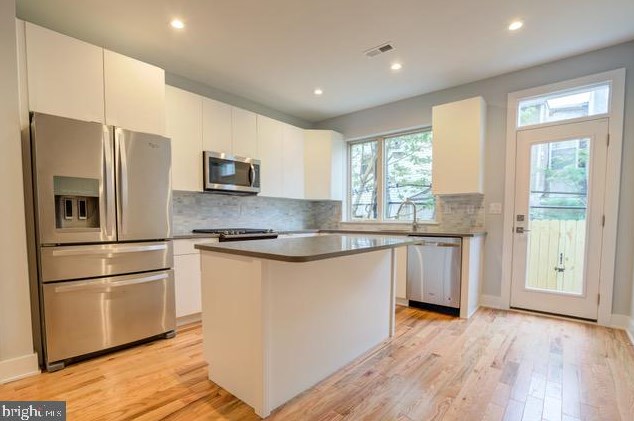 1824 Fernon St, Philadelphia, PA 19145