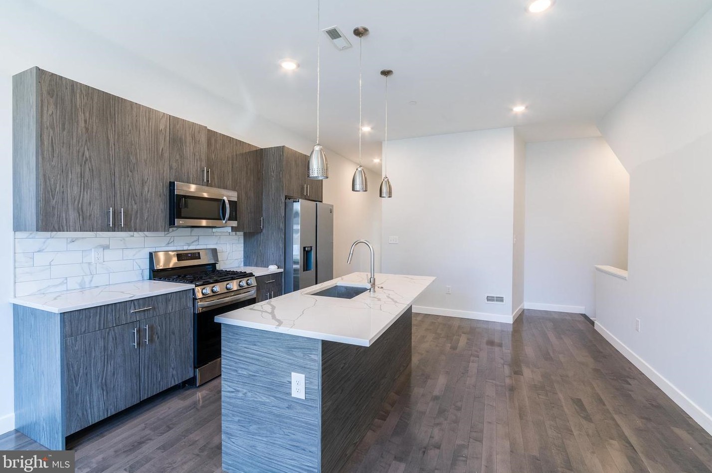 1251 N 15th St #unit A, Philadelphia, PA 19121