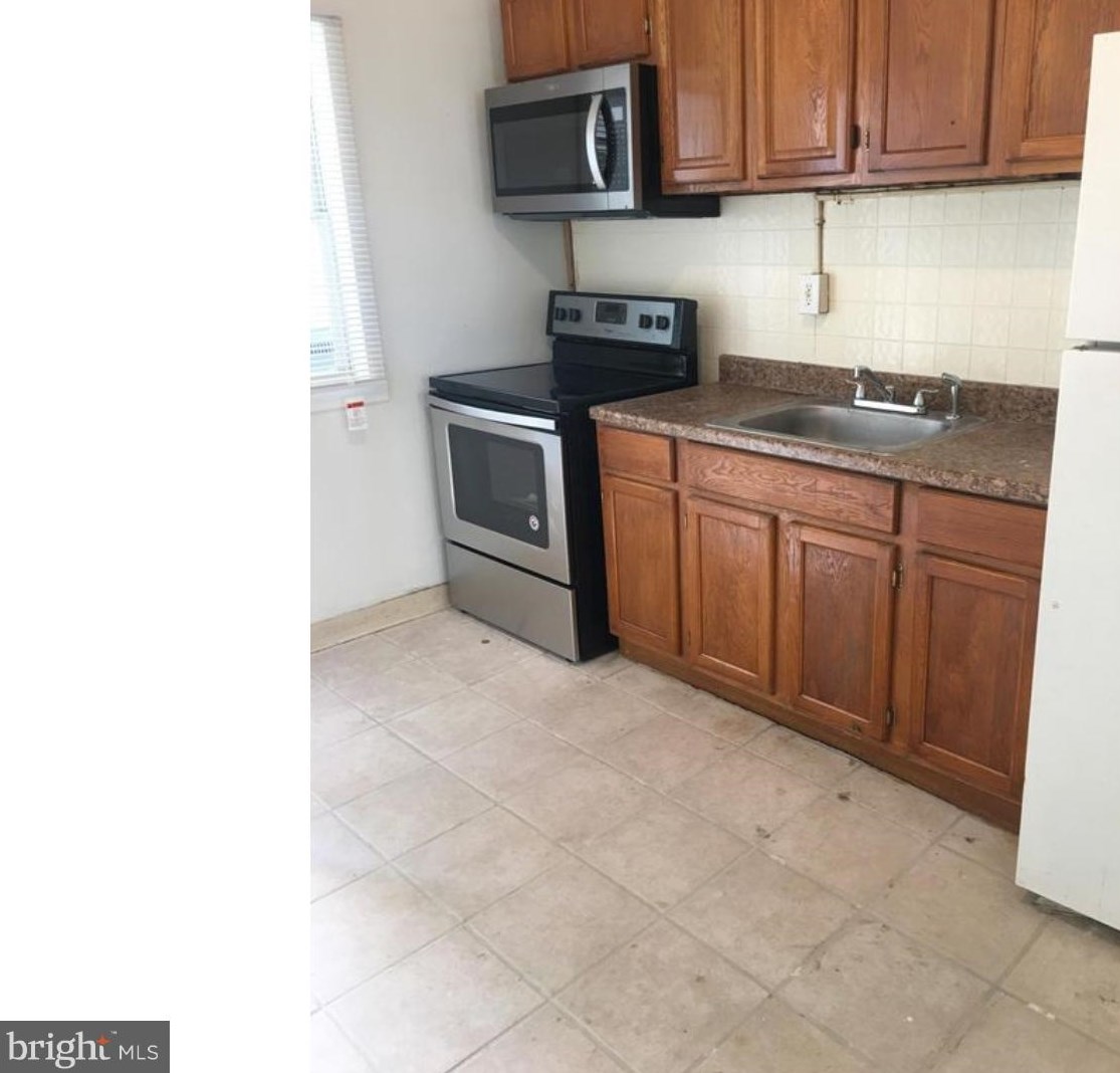 2058 Pacific St, Philadelphia, PA 19134-2134