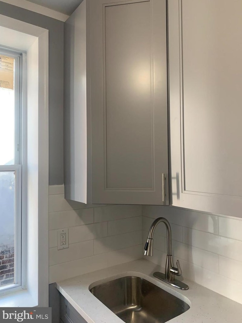 851 E Ontario St #2, Philadelphia, PA 19134