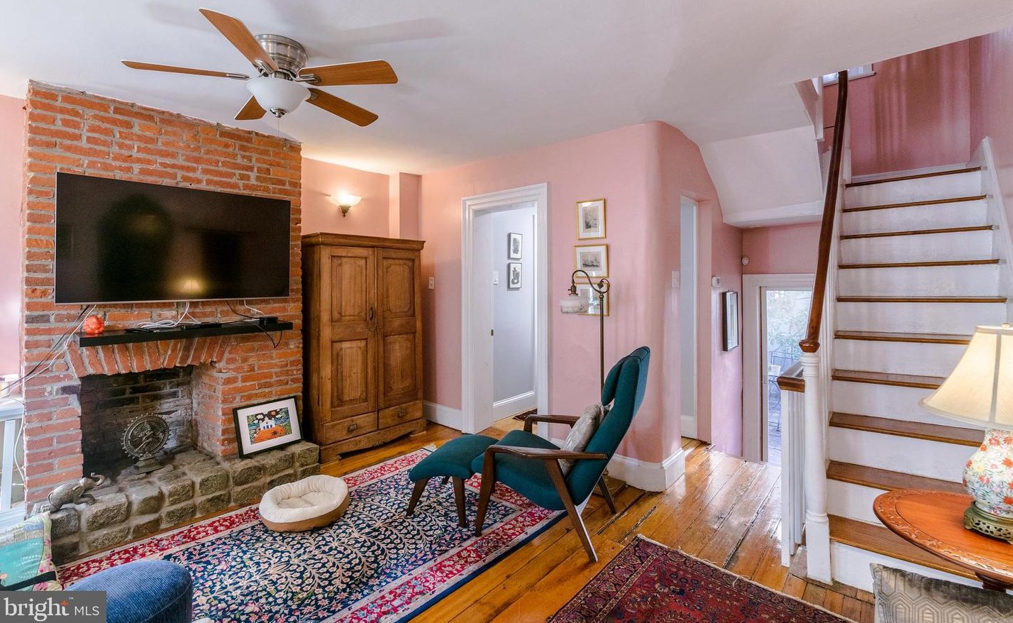 223 S Sartain St, Philadelphia, PA 19107
